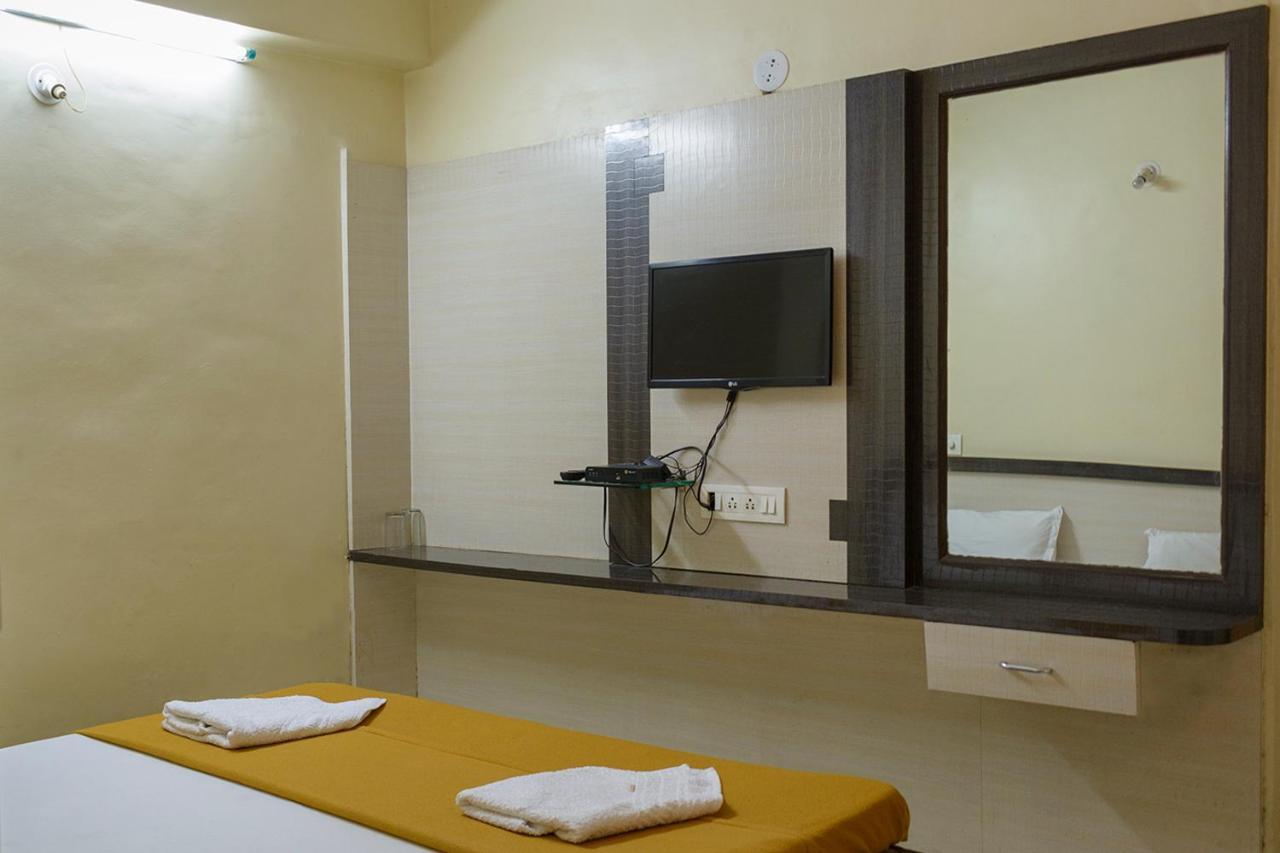 Hotel Mukesh Residency Pune Exterior foto